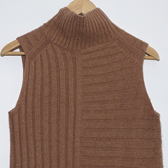 Vince Mixed Rib Wool & Cashmere Sleeveless Turtleneck Sweater Pink Size XS - Picture 7 of 11